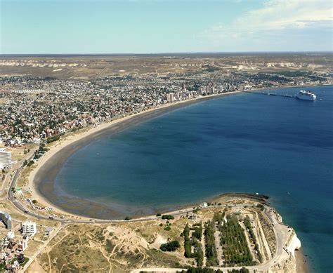 where is puerto madryn argentina